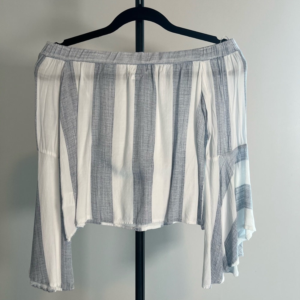 SEEK THE LABEL Off the shoulder Bell sleeved